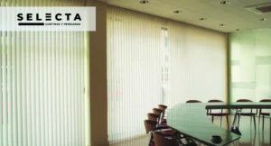 persiana-vertical-para-oficinas-modernas
