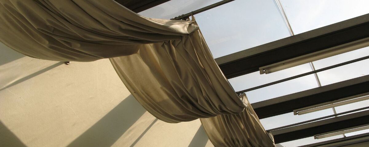Persianas para Espacios al Aire Libre: Terrazas, Balcones y Patios