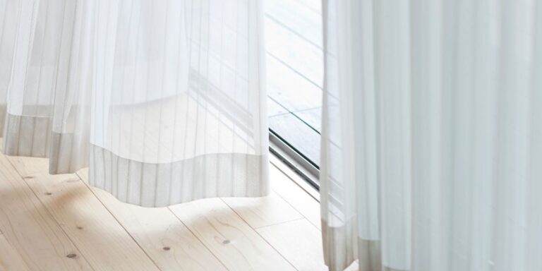 Cortinas Antimoho: Opciones para Ambientes Húmedos